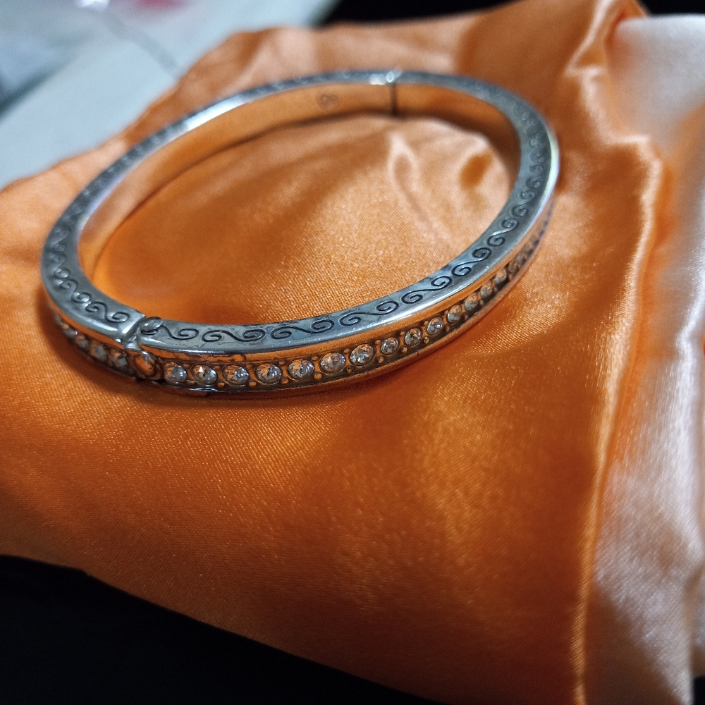 BRIGHTON CRYSTAL DIAMOND OVAL BANGLE BRACELET SILVER PLATED DECORATIVE SWIRLS